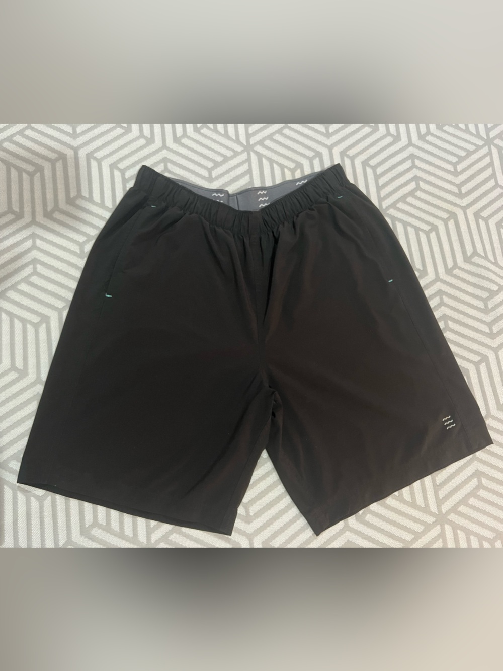 Men’s Free Fly Athletic Shorts, Small, 8” length, Black, EUC